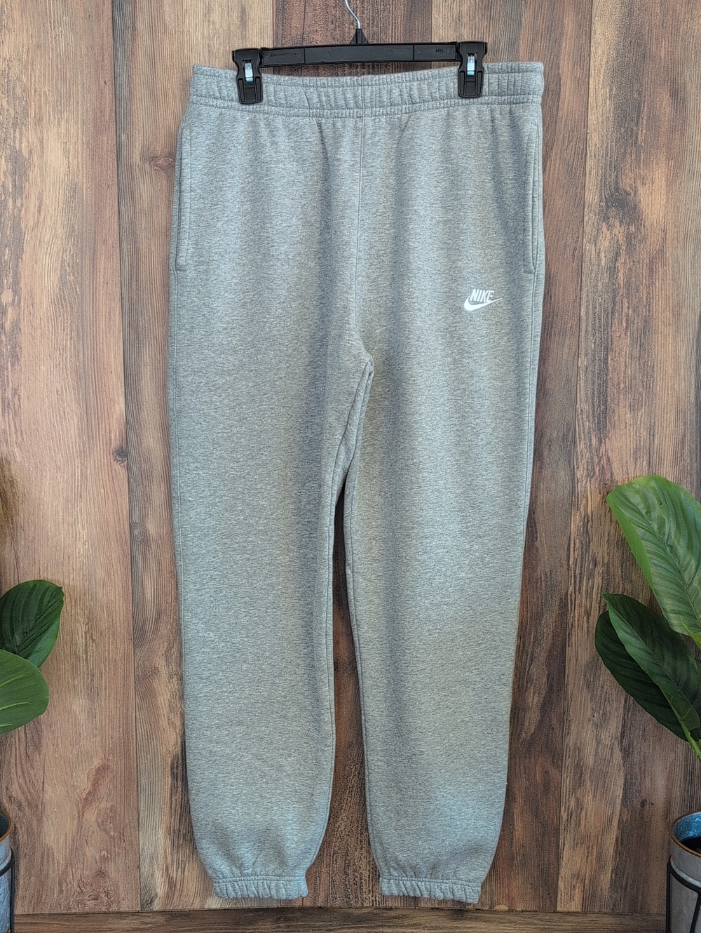Nike Men's Heather Gray Fleece Athletic Joggers L Q308